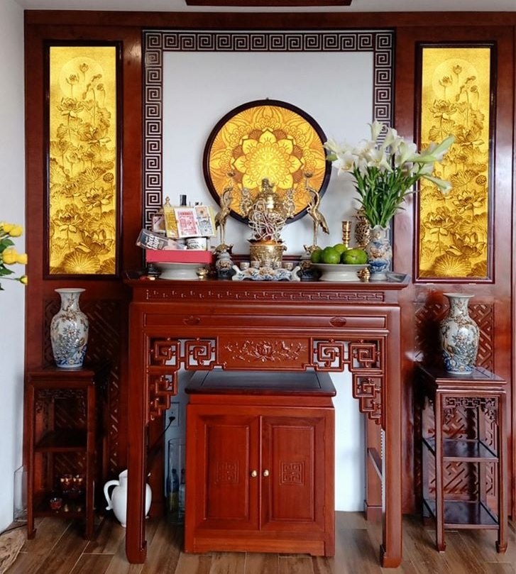 Bàn thờ tổ tiên 01