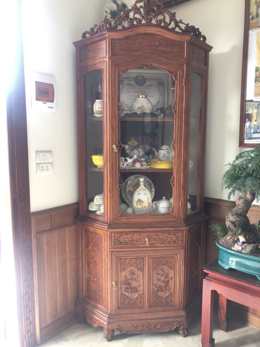 Tủ rượu gỗ 01